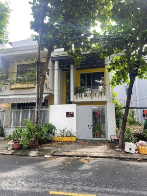 bđs dòng tiền! nhà đẹp 2 tầng mt hoài thanh. khu trung tâm mỹ an ven sông hàn