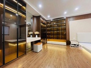 giá cực mềm! lô góc - gara ô tô - thang máy ! bán nhà giải phòng 75m - 4 tầng - giá 19.9 tỷ