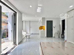 căn hộ ban công thoáng mát rộng 45m2 mới 100% gần phú nhuận, q1, q3