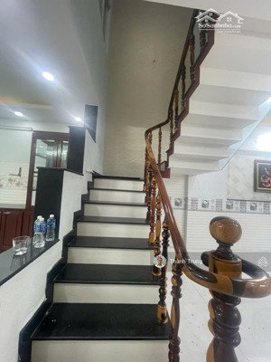 bán căn nhà 1 trệt 2 lầu hxh nguyễn duy trinh, quận 2. 139m2 sàn, ô tô đỗ trước cửa giá còn tl