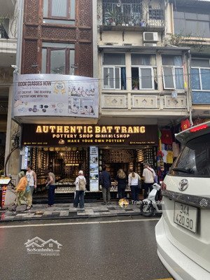 cho thuê nhà hàng, showroom mặt phố hàng bè 500m2x4tầng, 15m mặt tiền, giá chào thuê 450tr