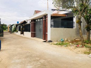 về quê cần bán lại mảnh đất như hình sổ riêng thổ cư đường tây hòa 5 sát ql 1a