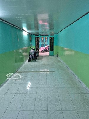 nhà bán hxh , q5, đường thđ , (316) , 3 tầng , gía 8 tỷ.