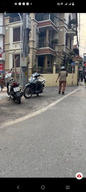 b,án nhà mới 6 tầng thang máy - 2 ô tô vào nhà - mt 8m- chỉ 13 tỷ - ngã tư nhổn .
- diện tích : 80m