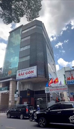 ngộp bank bán gấp 2mt cô giang.p.cầu ông lãnh - q1.hđt: 98tr.dt: 5x21m. cn:98m2. 5 tầng. giá 39 tỷ