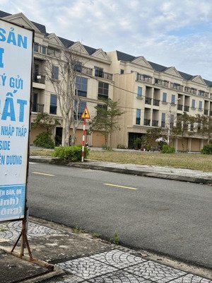 nhanh tay sở hữu căn shophou đang vận hành cực tốt tại khu ngọc dương