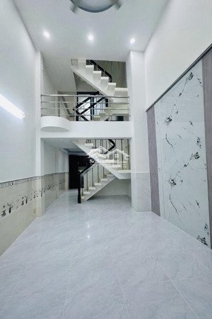 bán nhà hẻm ba gác đường 3thang2 quận 10, cách mặt tiền lớn chỉ 10m-dt 3,5x10 nhà 5 tầng-giá 7,4 tỷ