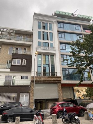 cho thuê tòa văn phòng phố dịch vọng số 22a thành thái dt 110m x 7 tầng 1 hầm có thang máy 60 tr