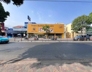 bán nhà góc 2 mặt tiền ngay trần hưng đạo - dt: 13 x 60m. cn: 705m2 - giá bán: 320 tỷ tl