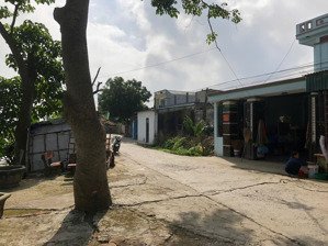 bán gấp lô đất cách kcn lễ môn 600-800m. không qua trung gian.