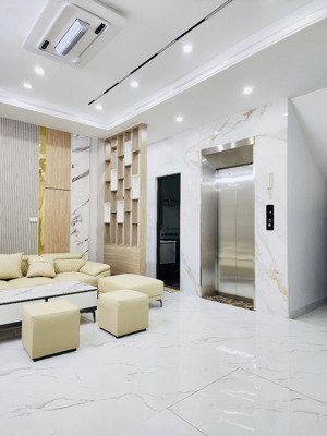 bán nhà p.bạch mai-q.hbt-sát ngã tư lê thanh nghị-nhà đẹp-5m ra phố-6 tầng tm-2 thoáng 43m2-15.6 tỷ