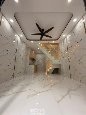 nhà mới 2 tầng, 3pn, nguyễn đình khơi. 3,3x6,5