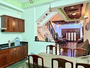 mặt tiền lê thận- ngay lũy bán bích với thạch lam 4,5mx 18m- khu dân trí cao , toàn đại gia ở