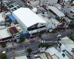 toà khách sạn nguyễn ảnh thủ. 10x21m. 17ty5 thương lượng mạnh