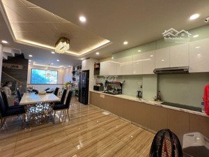 mặt tiền đường 23 bình phú ( 4 * 18 ) 4 lầu 13.5 tỷ