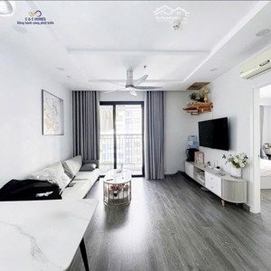 giá đình cần bán căn 2 ngủ rộng 75m2 - giá 8,4 tỷ tòa t18 timescity. lh 