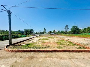 lệ trạch - hoà tiến. cách sân bay 12km - ngang 7m, sẵn sổ hồng - giá cực kỳ tốt