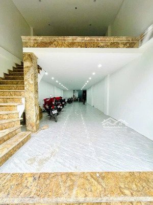 chính chủ bán toà nhà văn phòng mặt hồ phương mai 130m 9 t mt6m giá 65 tỷ mtg