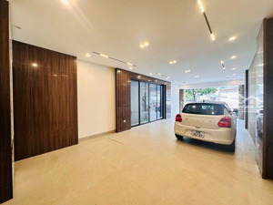 gara ô tô, thang máy, diện tích rộng, nhà mới 7 tầng, 2 mặt thoáng, thẳng tắp lên cầu chương dương