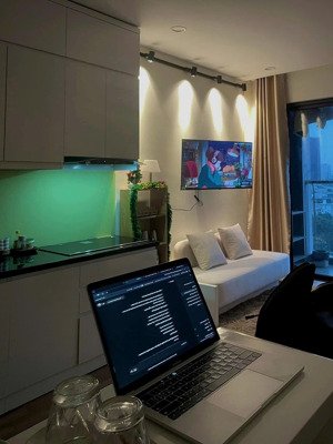 hot: chính chủ cho thuê căn studio trinity, 38m2, cơ bản, 8,5tr/th. lh: 