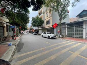 Bán đất mặt phố quán tình, giang biên, đường to kinh doanh