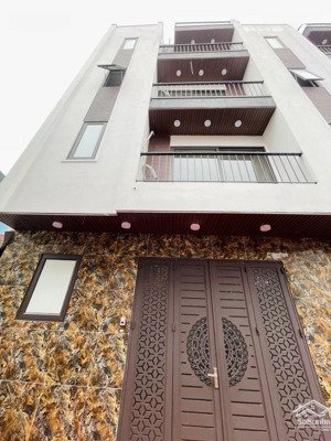 bán nhà mới phúc lợi- thang máy - gần phố - trung tâm -nhà gần phố và gần tô-diện tích 41m xây 5tần