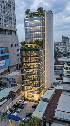 toà nhà số tiến 567 điện biên phủ - view landmark 81. đã & đang hoàn thiện bề ngoài
