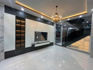 nhà đẹp 3 tầng mới xây 70m2 ngang 4.2m vào ở ngay gần đặng văn bi ga metro đường oto 8.9 tỷ