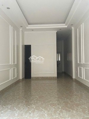 cho thuê nhà thang máy hoàng đạo thành, ô tô 7 chỗ đỗ cửa 35m2, 5 tầng, full điều hòa, nóng lạnh.