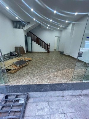 cho thuê nhà liền kề 120 định công,80m2, 5 tầng, 9 ngủ đủ đồ, ô tô đỗ ngày đêm. giá 27 triệu