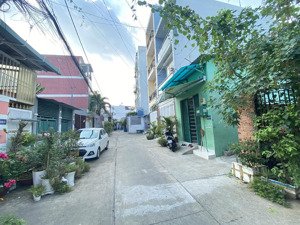 đất trống - ngay kcn tân bình - giáp tân phú - ngay gần chợ - hẻm xe tải full thổ - ngang 8m