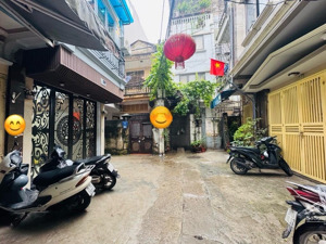 nhà đẹp hoàng mai - ô tô đỗ gần - lô góc thoáng - 5 tầng thang máy - 8pn. giá: 13,6 tỷ