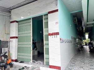 bán trọ đẹp giá rẻ tân phước khánh - tân uyên. dt 179m2 có 1kiot + 8p thu nhập 10 triệu/th