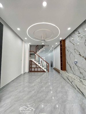 bán nhà mới đẹp đường dạ nam - 300m qua quận 5 - nhỉnh 8tỷ.