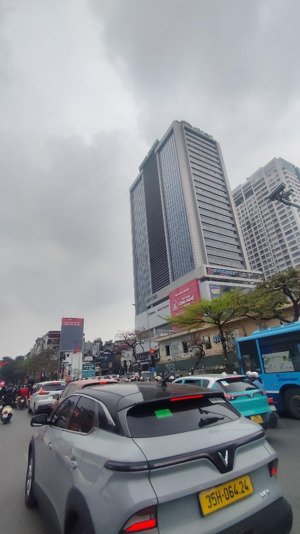 chuyển nhượng toàn bộ sàn vp tầng trung mipec tây sơn. 1234m2. dòng tiền 500tr/tháng. giá 75 tỷ