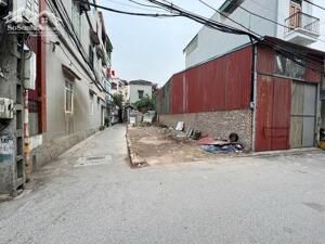 Cần bán lô góc 85m2 đất ngõ 105 Thanh Am, Việt Hưng. Đường rộng ô tô 16 chỗ, ngay gần trường chợ