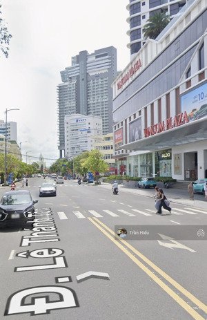 chính chủ bán nhà 4 tầng kiên cố đường lê thánh tôn sát cạnh tttm vincom , cách biển vài bước chân