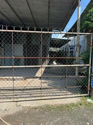 đất nút giao cao tốc long thành-dầu giây-dt: 301m có 100m thổ cư-giá: 4,5 tỷ - long thành-đồng nai