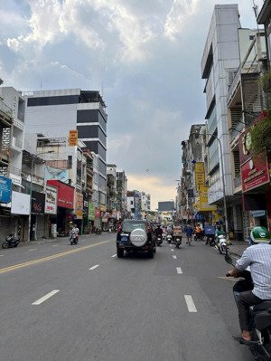 bán nhà mặt tiền huỳnh văn bánh ngay nguyễn văn trỗi, phú nhuận