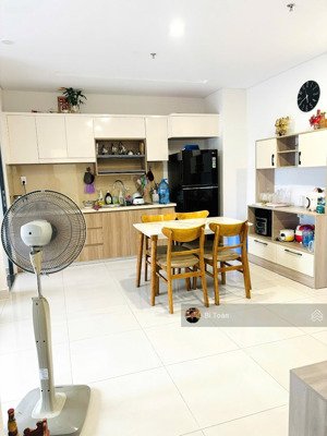 bán căn ct9 tầng cao thoáng mát vỉew đẹp sảng hđ thuê