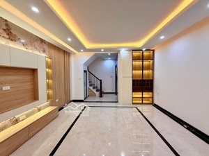 hiếm có khó tìm cho căn nhà 55m2 xây mới 6 tầng thang máy, mặt ngõ kinh doanh tại trương định