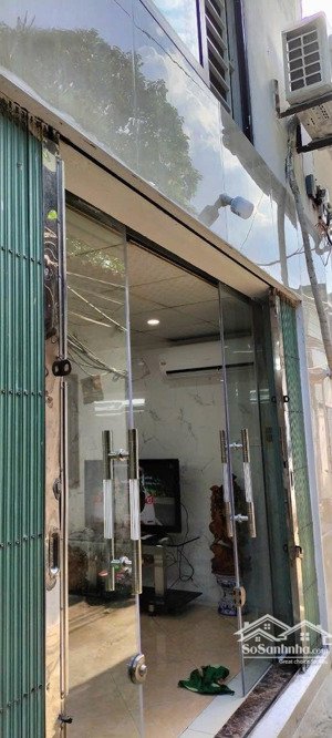 hiếm có khó tìm với giá chào 1,45 tỷ cho căn nhà 36m2 xây 2 tầng tại đường lĩnh nam - hoàng mai