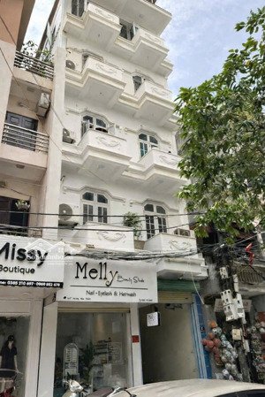 nhà mặt phố siêu vipp cần bán gấp....!!!