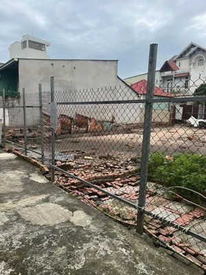 bán lô đất 1/ hxh đường trương thị hoa, gần metro quận 12. dt 10x20 - giá 9 tỷ