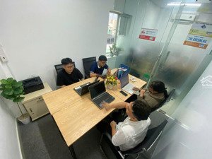 văn phòng trọn gói chỉ 3,5 triệu/th, có sẵn 04 bàn + ghế | nhận chìa khóa phòng riêng vào làm ngay