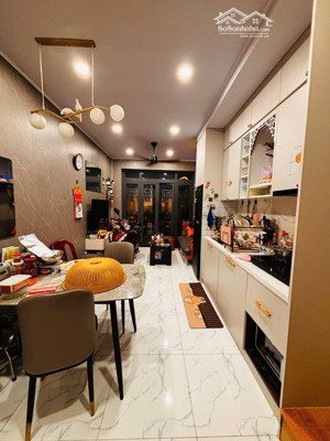 hẻm xe hơi giáp tân bình - dọn vào ở ngay - đầy đủ nội thất 3pn-2wc