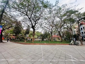 view vườn hoa đền lừ!bán nhà phân lô đền lừ ô tô tránh dừng đỗ 70m2x5 tầng, mt: 4,5m - 26,7 tỷ