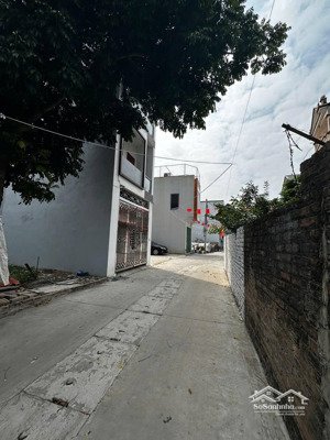 cần bán mảnh đất 70m2, ngõ oto 7 chỗ, ngõ thông oto, cách cầu nhật tân 200m2.