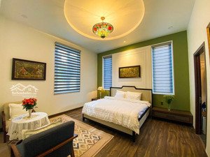 gia đình định cư cần bán gấp nhà mặt tiền trần đại nghĩa 320.84m2 ngang 12m biệt thự kiên cố 20 tỷ