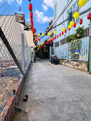 lô góc trong khu dân cư ven sông hiệp bình chánh - hẻm xe hơi thông nhiều hướng - gần giga mall